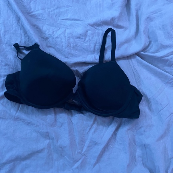 Black Bra - Picture 1 of 2